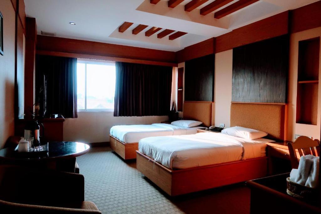 The Rich Hotel Nonthaburi Dış mekan fotoğraf