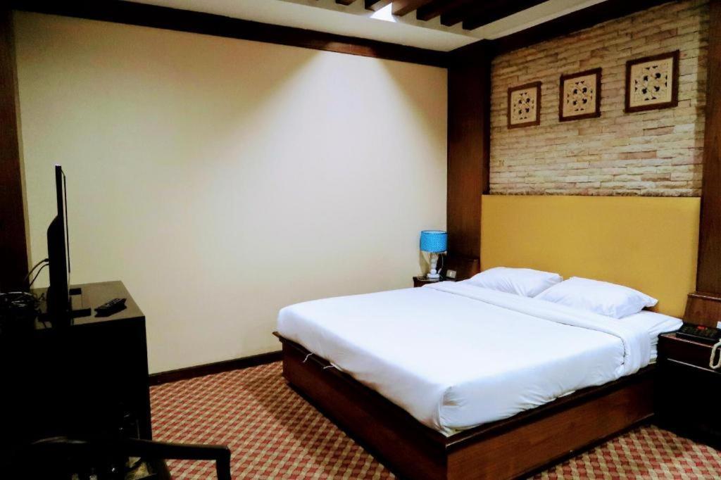 The Rich Hotel Nonthaburi Dış mekan fotoğraf
