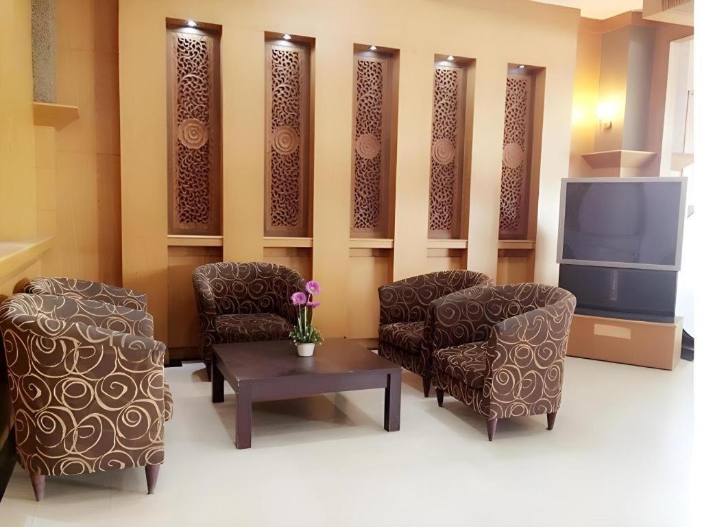 The Rich Hotel Nonthaburi Dış mekan fotoğraf