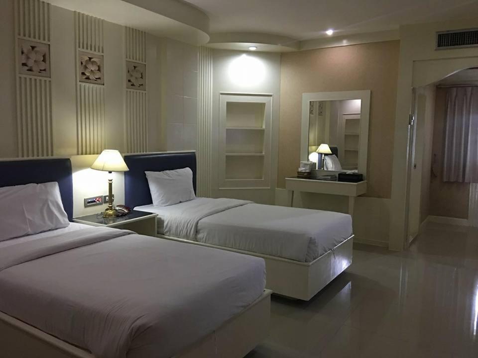 The Rich Hotel Nonthaburi Dış mekan fotoğraf